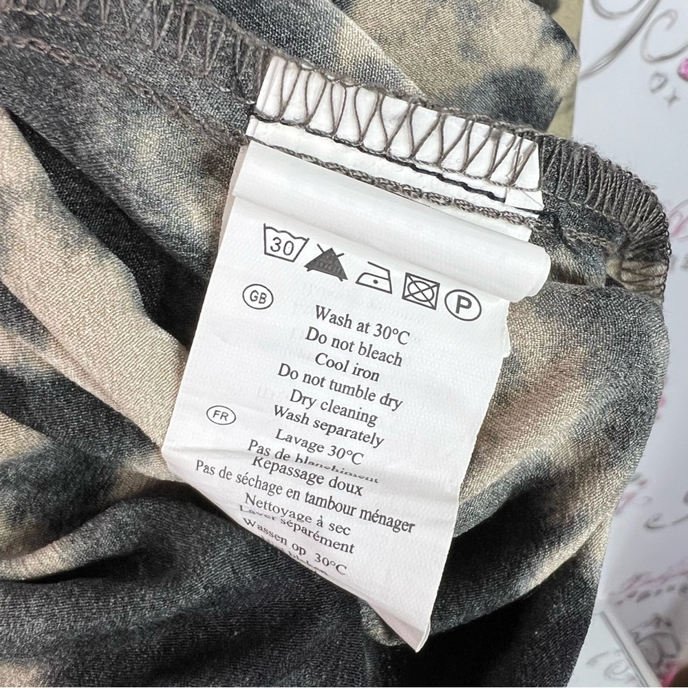 See u soon blouse tie dye style Stylish Black and Tan Women's Top - Picture 7 of 9